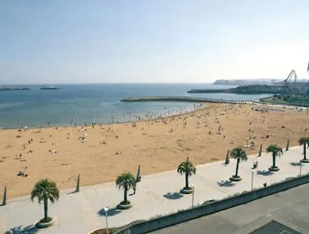 Frente A La Playa Del Arbeyal