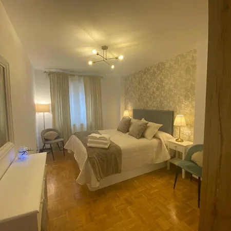Frente A La Playa Del Arbeyal Appartement Gijón